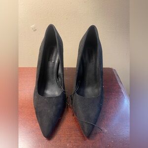 NWT FOREVER 21 BLACK HEELS